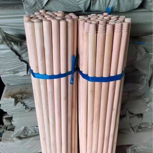 Bundled finished natural wooden broom stick for wholesale supply