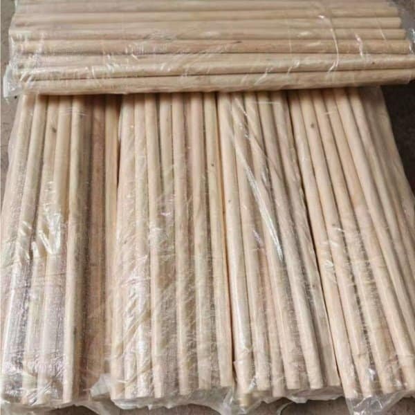 Neatly wrapped polished solid wooden spade handle from professional wooden spade handle manufacturers