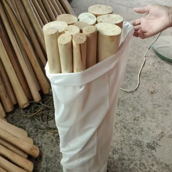 Reliable pick axe handle suppliers offer bulk-packaged wooden pick axe handles, ready for wholesale shipping for construction & gardening tools