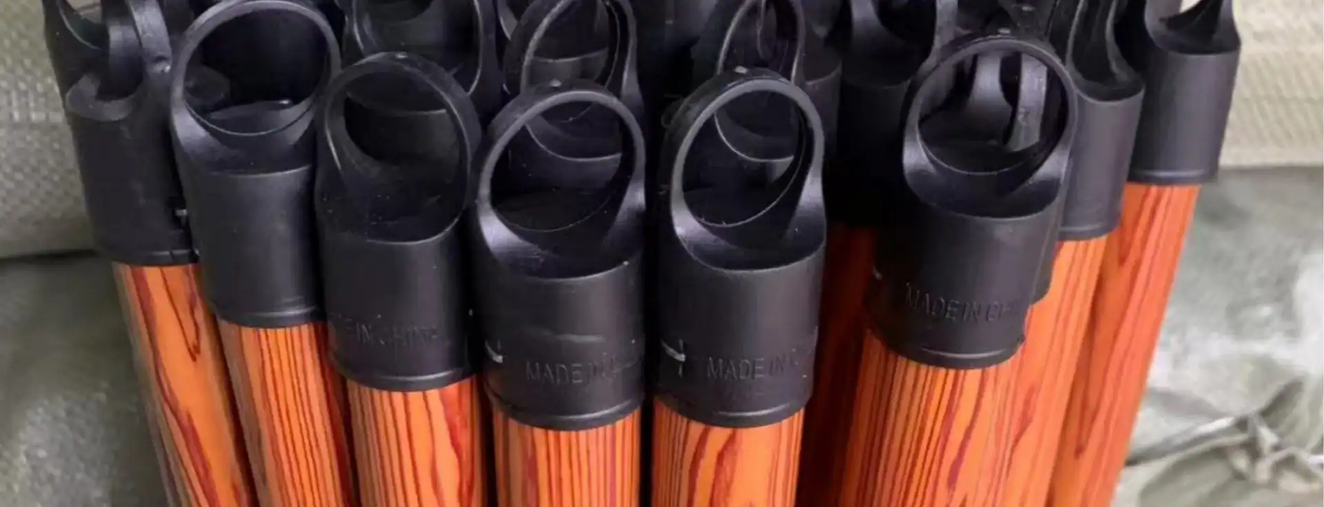 Premium Imitation Wooden PVC coated Broom Handles, Trusted China Broomstick Manufacturers Offering Factory Direct Bulk Wholesale