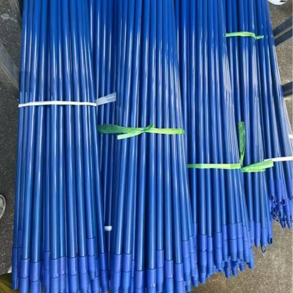 Blue telescopic broom handle manufacturer bulk wholesale, durable adjustable cleaning poles for commercial cleaning supplies distributors
