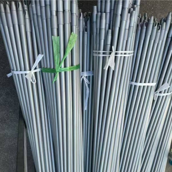 Silver telescopic mop handle manufacturer offering custom-length adjustable poles, OEM/ODM solutions for global cleaning product brands and suppliers