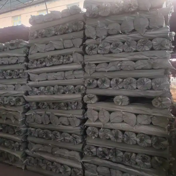 Factory mass stock packaged wooden broomsticks direct from China manufacturer, bulk wholesale broom handles supplied to broomstick manufacturers in india for commercial cleaning projects