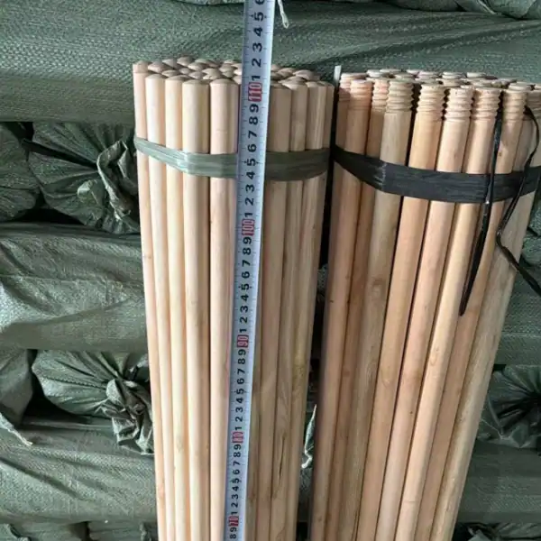 Wholesale wooden brush handles from professional wooden brush handles manufacturers, factory bulk supply with customizable sizes for cleaning tools.