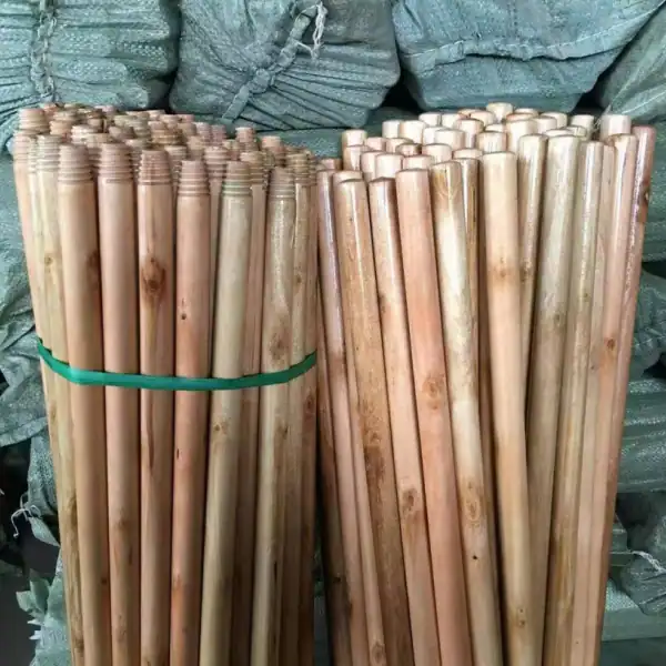 Wholesale Threaded Painted Broom Handles, Factory Direct Varnished Wooden Broom Sticks in Bulk