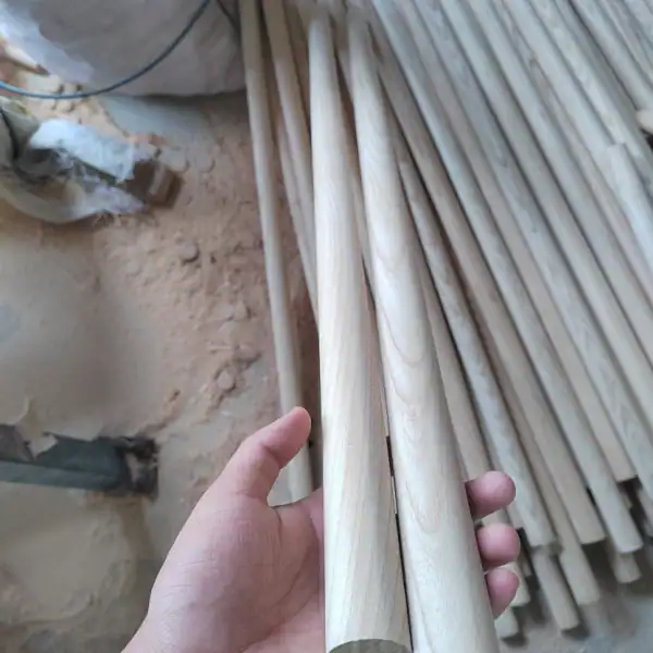 Natural Manchurian ash round rods, CNC machining wood handle factories supply unfinished wooden poles for cleaning & garden tool handles