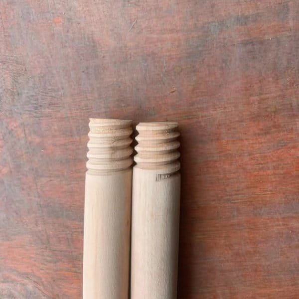 Threaded end solid wood mop handles with precise carved threads, Chinese factory custom supply for wood handle manufacturers in dominican republic cleaning tool assembly